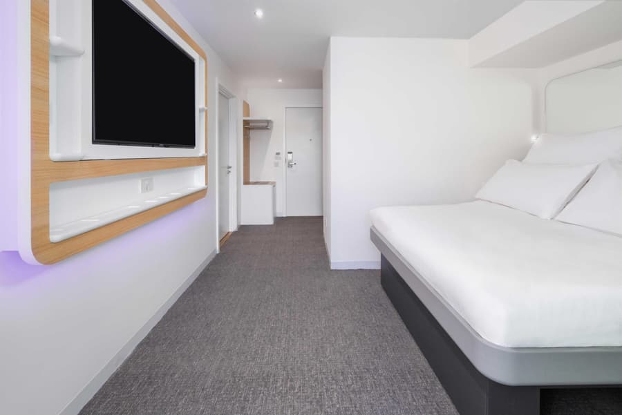 YOTEL Edinburgh