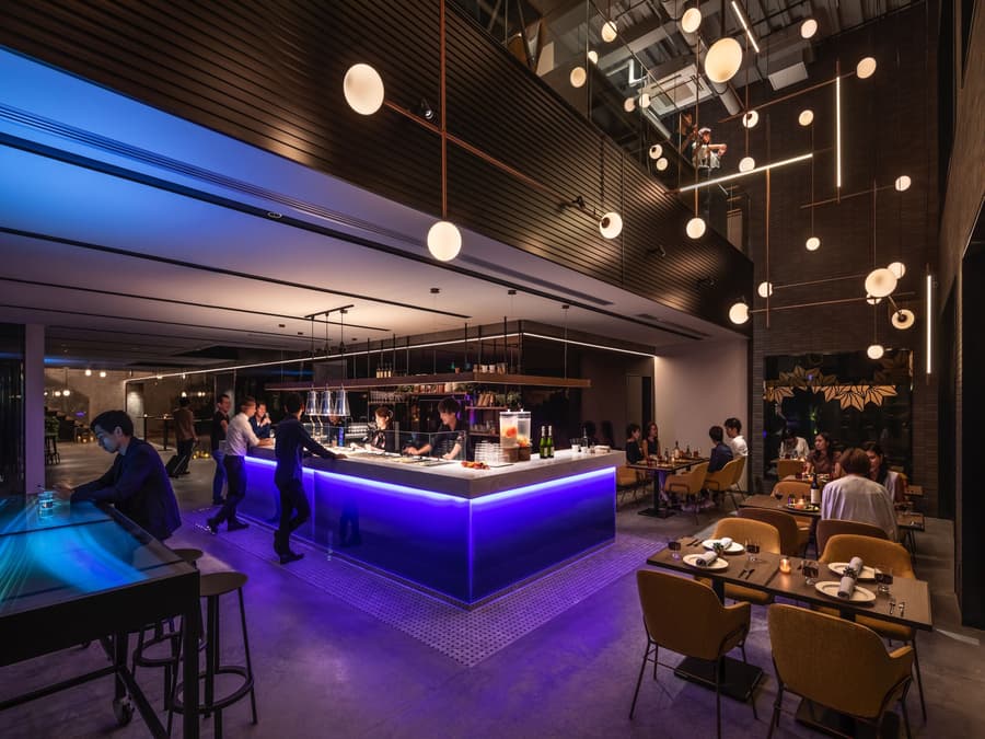 The Lively Osaka Honmachi