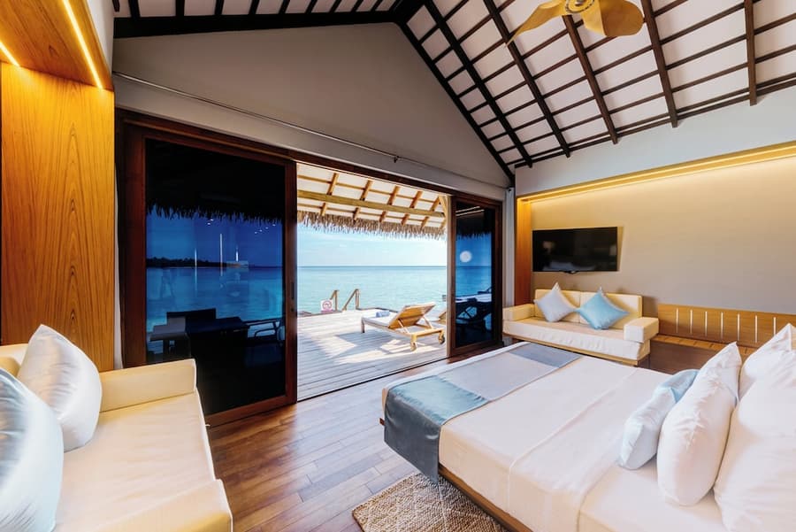 Cinnamon Velifushi Maldives