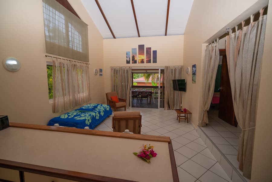 Bora Bora Holiday's Lodge and Villa