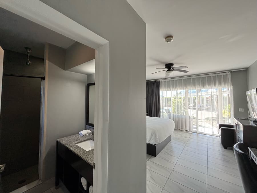 Grace Bay Suites