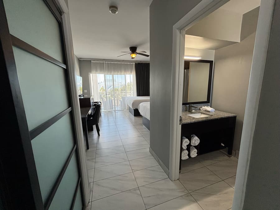 Grace Bay Suites
