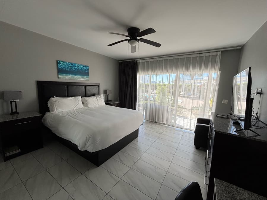 Grace Bay Suites