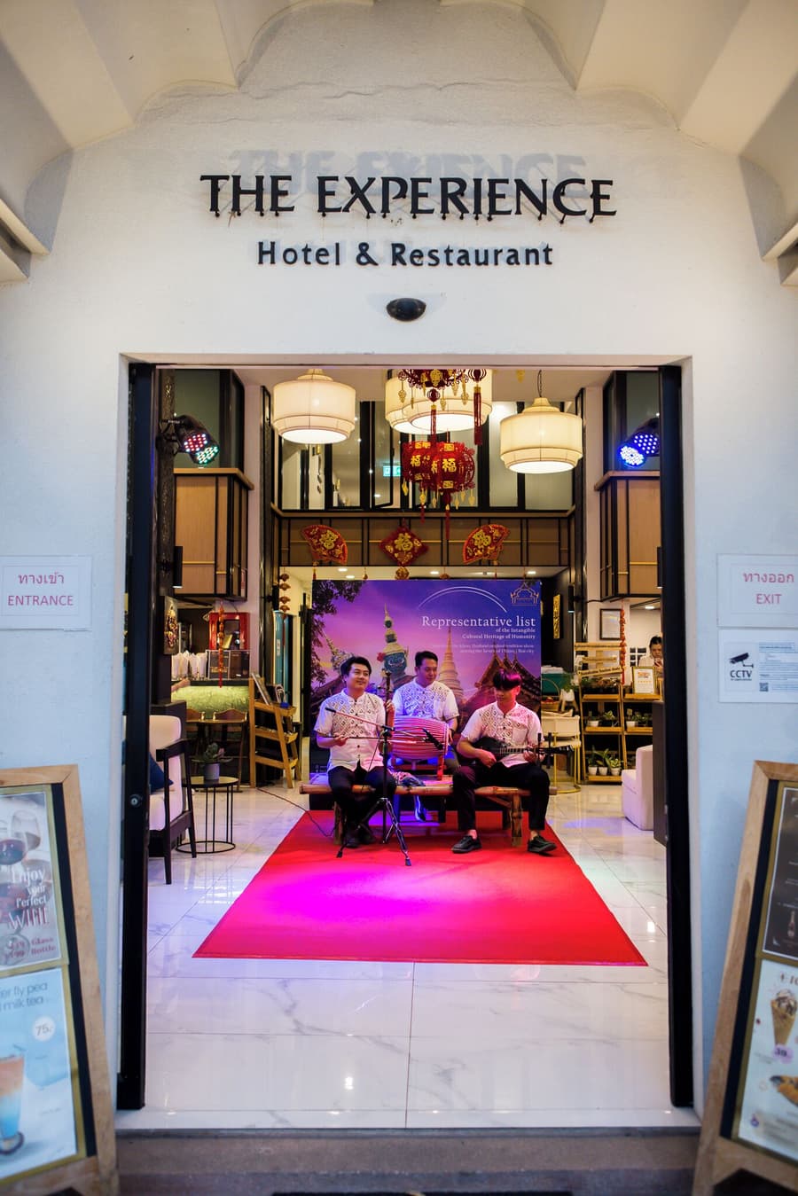 The Experience Walking Street Chiang Mai