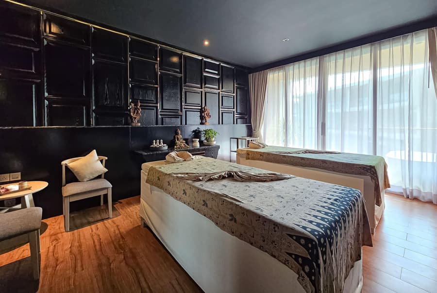 Wyndham Grand Nai Harn Beach Phuket