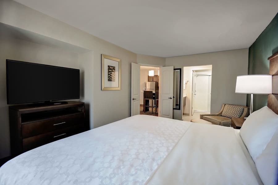 Staybridge Suites Holland by IHG