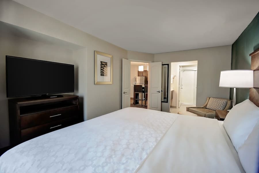 Staybridge Suites Holland by IHG
