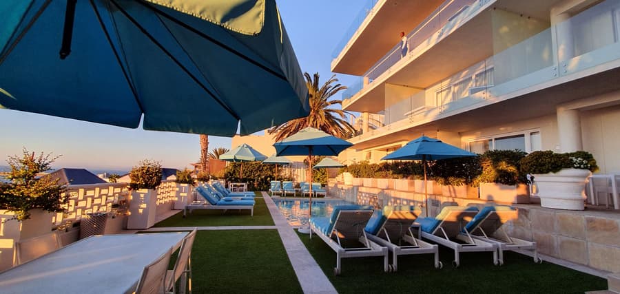 The Clarendon - Bantry Bay