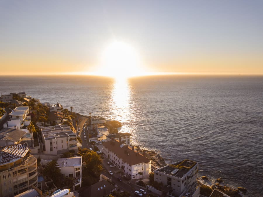The Clarendon - Bantry Bay