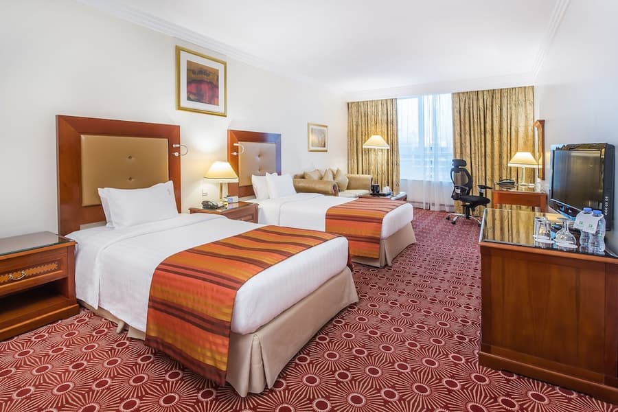 Sunday Hotel Holiday International Dubai