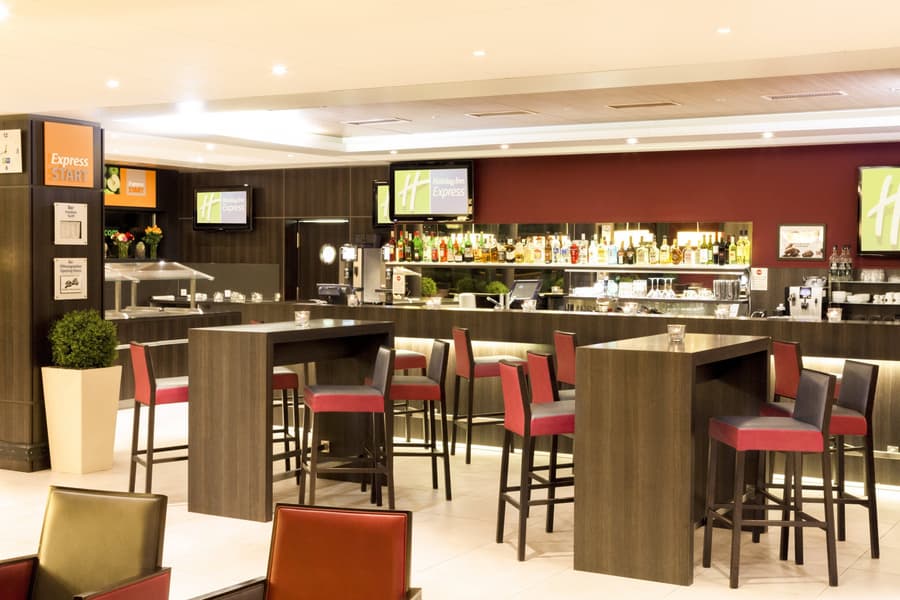 Holiday Inn Express Zurich Airport by IHG