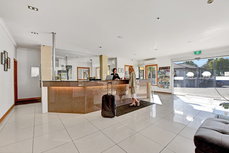The Hotel Nelson
