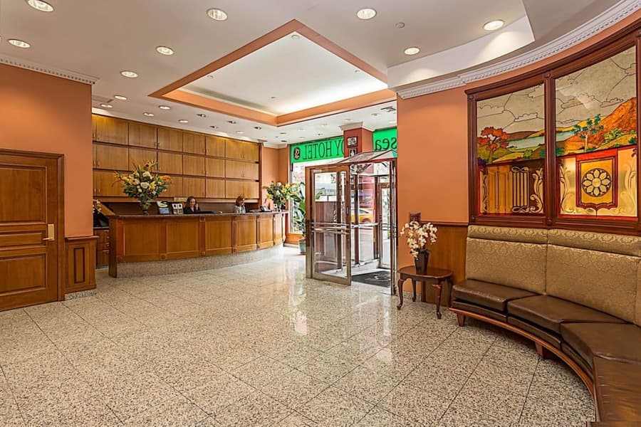 Chelsea Savoy Hotel