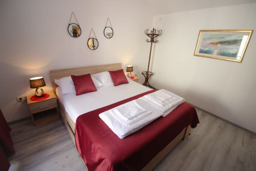 "VILLA DENY" Boutique HOTEL - parking