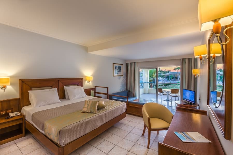 Kipriotis Maris Suites by Anayia All Inclusive Resorts