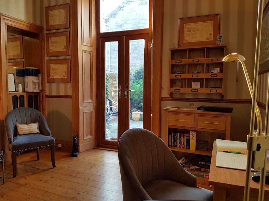 Lauderville Guest House