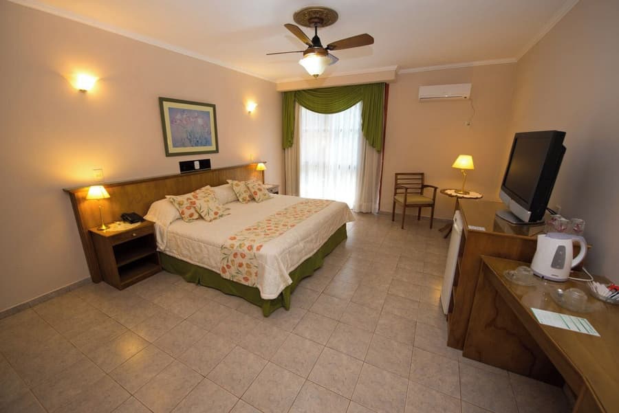 Orquideas Hotel & Cabañas