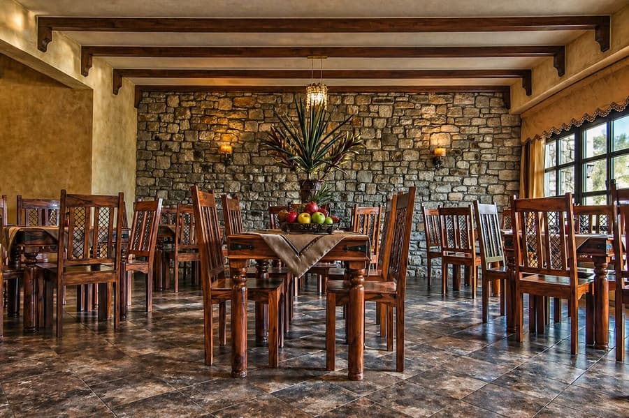 Doupiani House Hotel