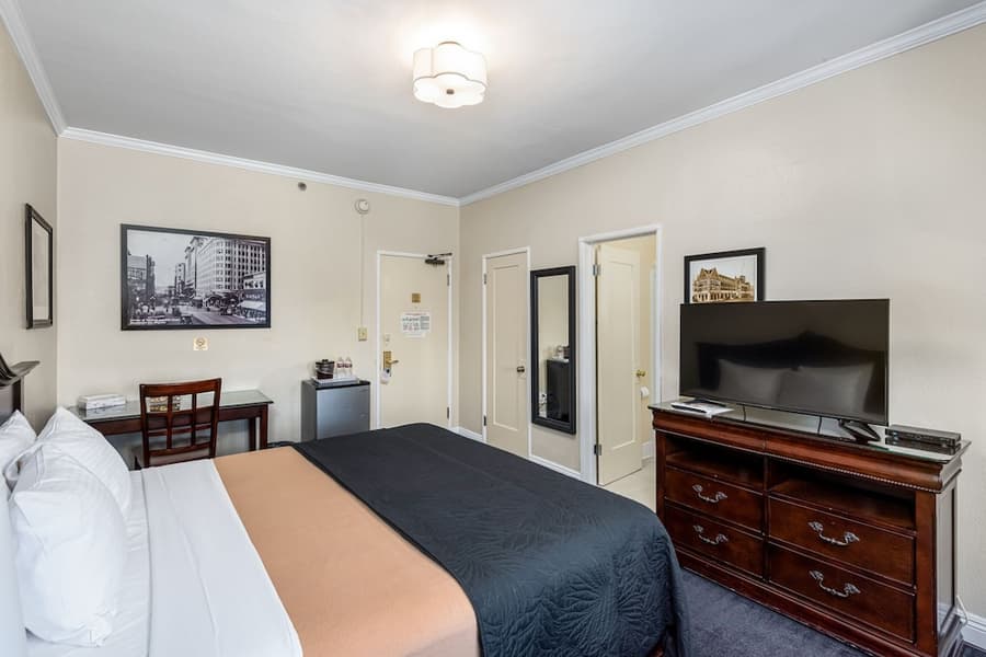 Hollywood Historic Hotel