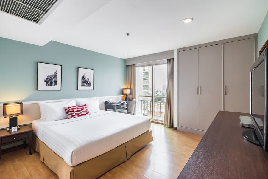 Evergreen Place Siam by UHG