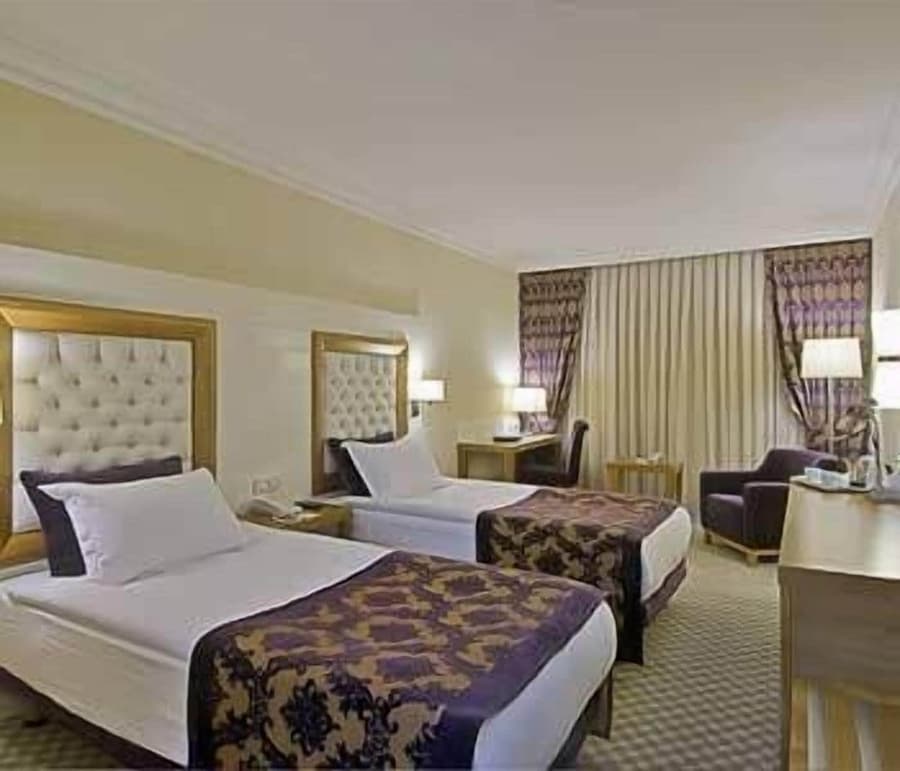 Tugcu Hotel Select