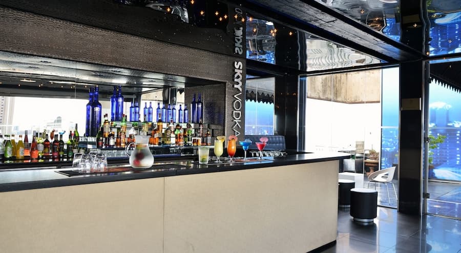 Reef Hotel