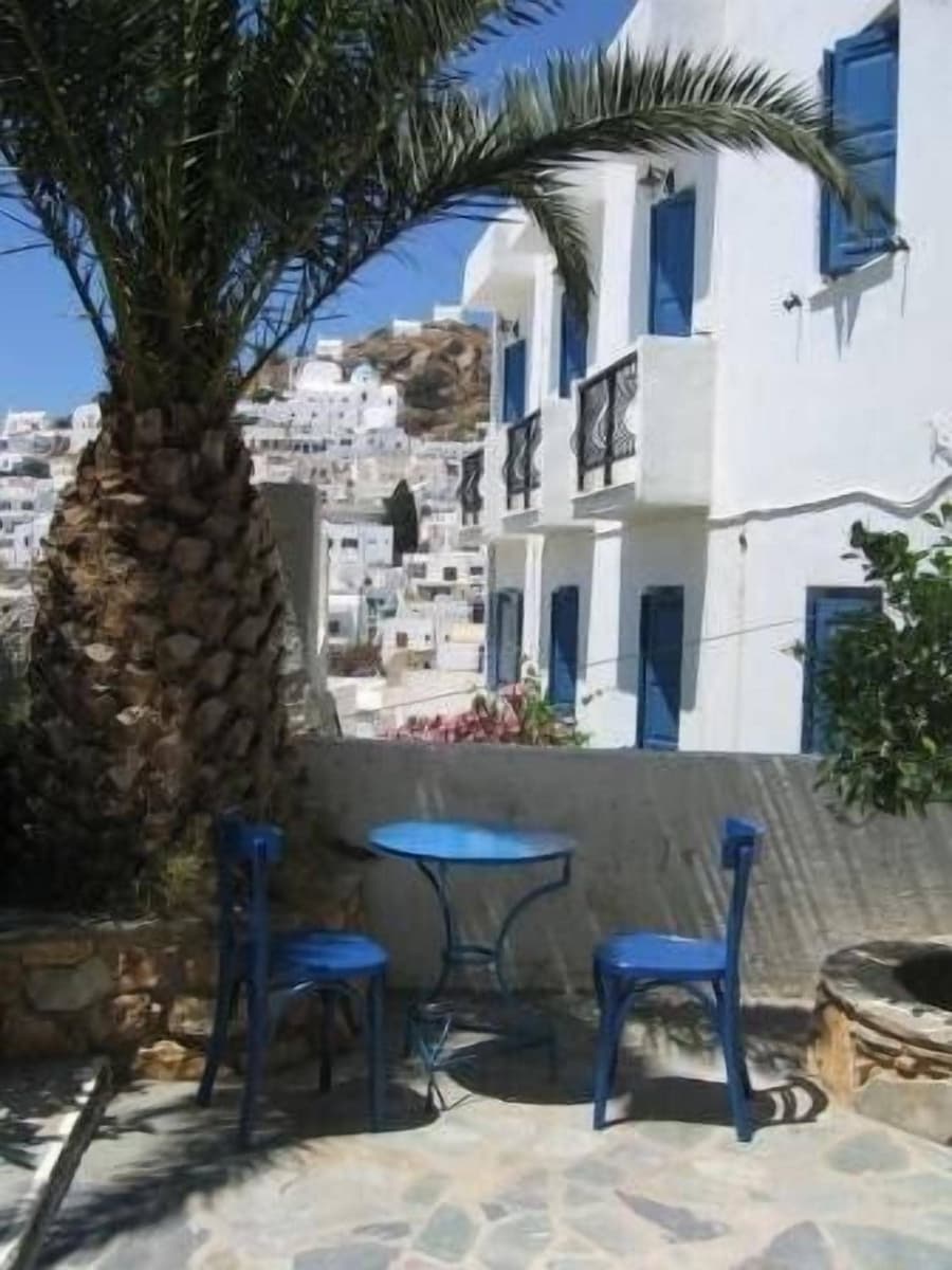 Aphrodite Hotel & Apartments