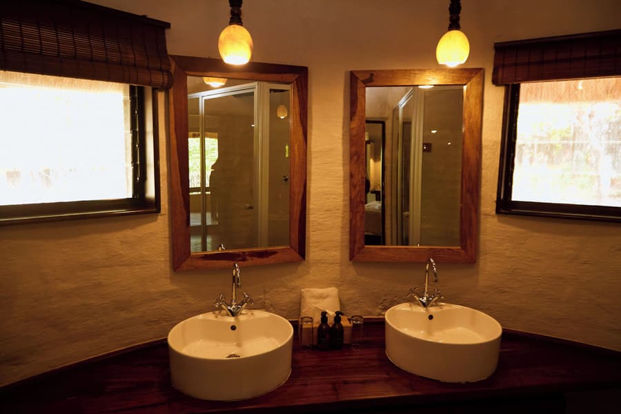 Mopane Bush Lodge