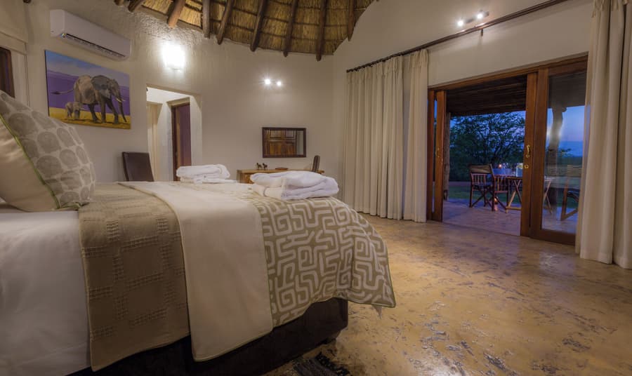 Mopane Bush Lodge