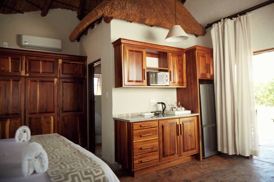 Mopane Bush Lodge