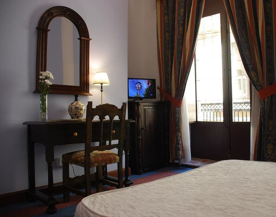 Hotel Alvar Fañez