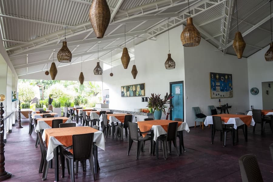 Hotel Tortuguero Beachfront