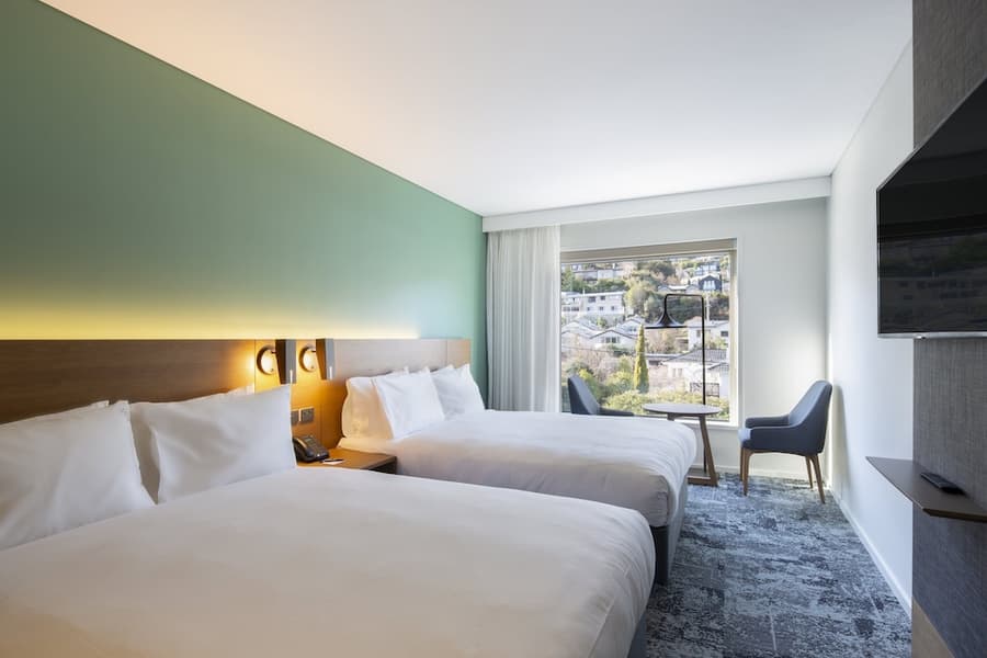 Holiday Inn Express & Suites Queenstown by IHG