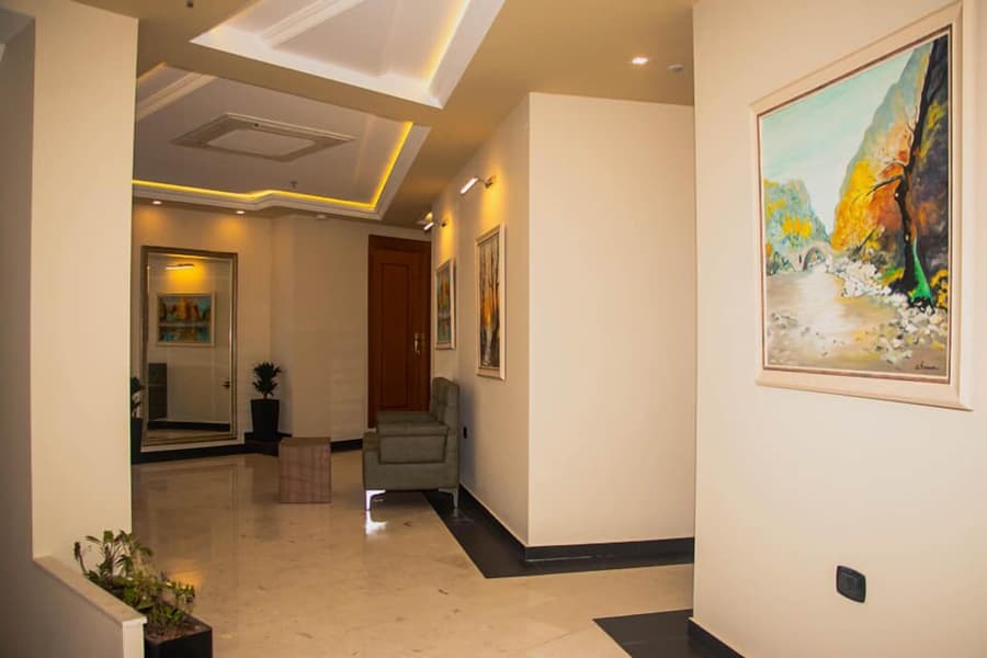 Albanopolis Hotel