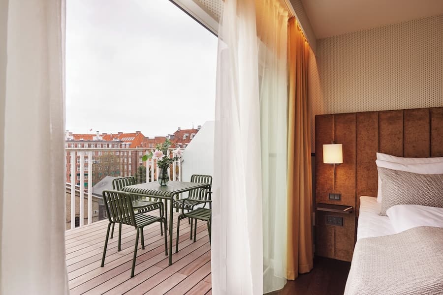 WIDE Hotel
