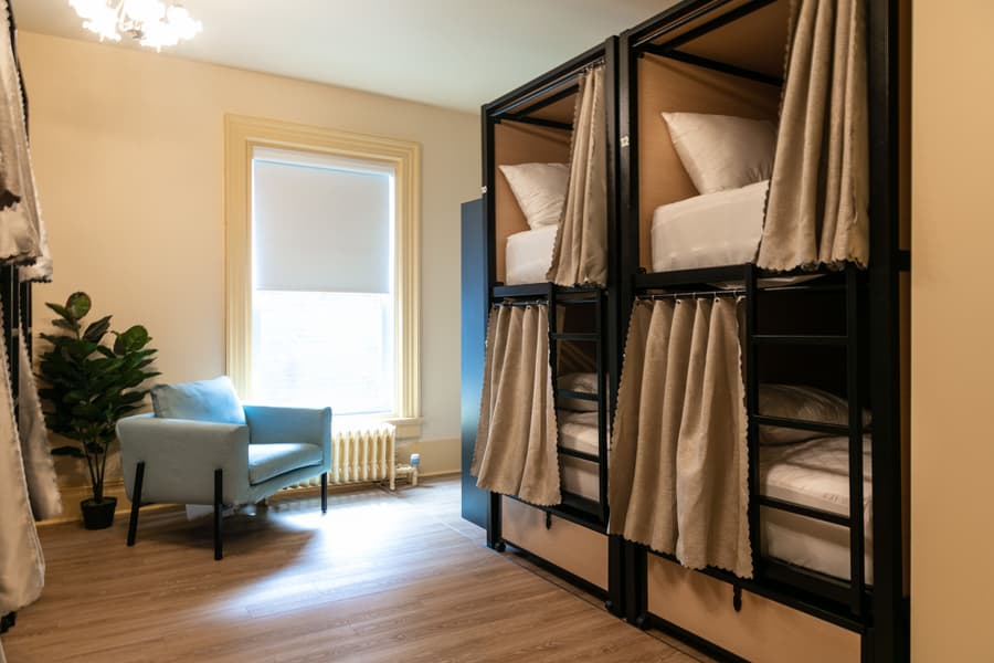 QBEDS Hostel
