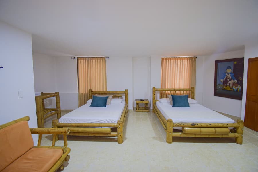 Hotel Toledo Plaza