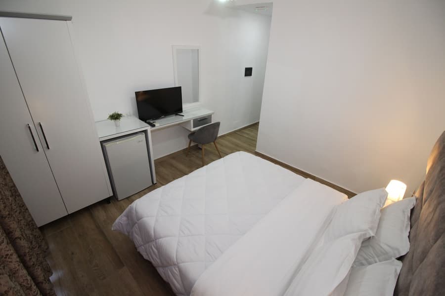 Julia Hotel