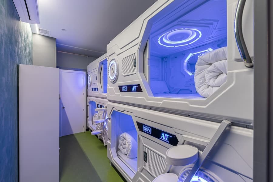 Art Seven Hostel Capsules