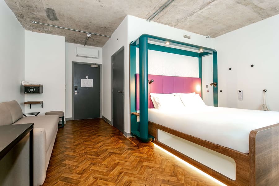 YOTEL Manchester Deansgate