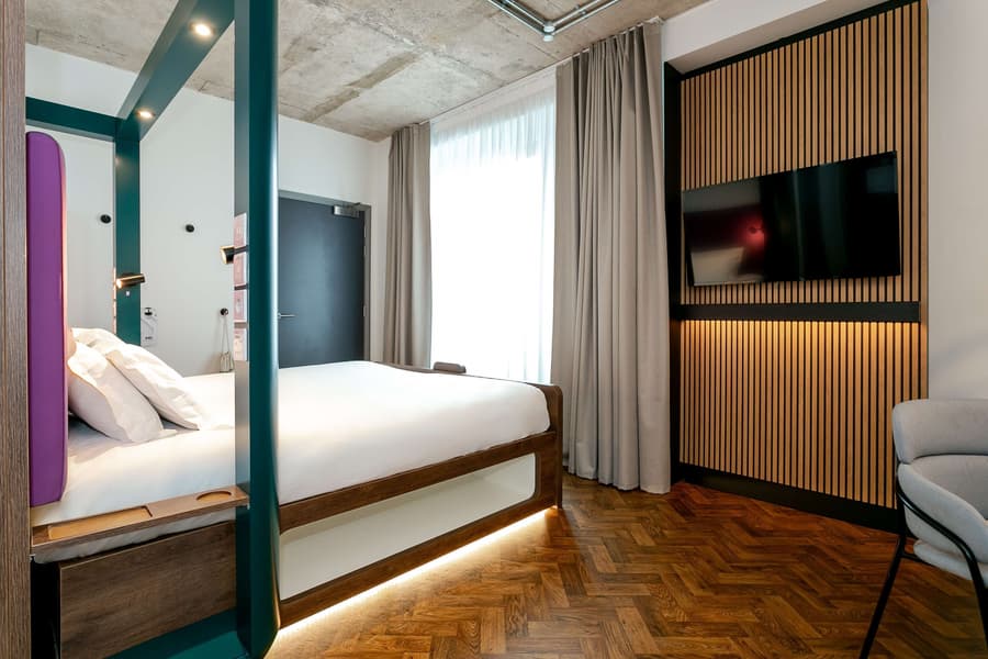 YOTEL Manchester Deansgate