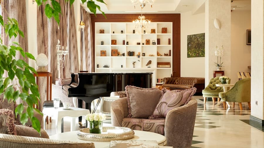 Dioni Boutique Hotel