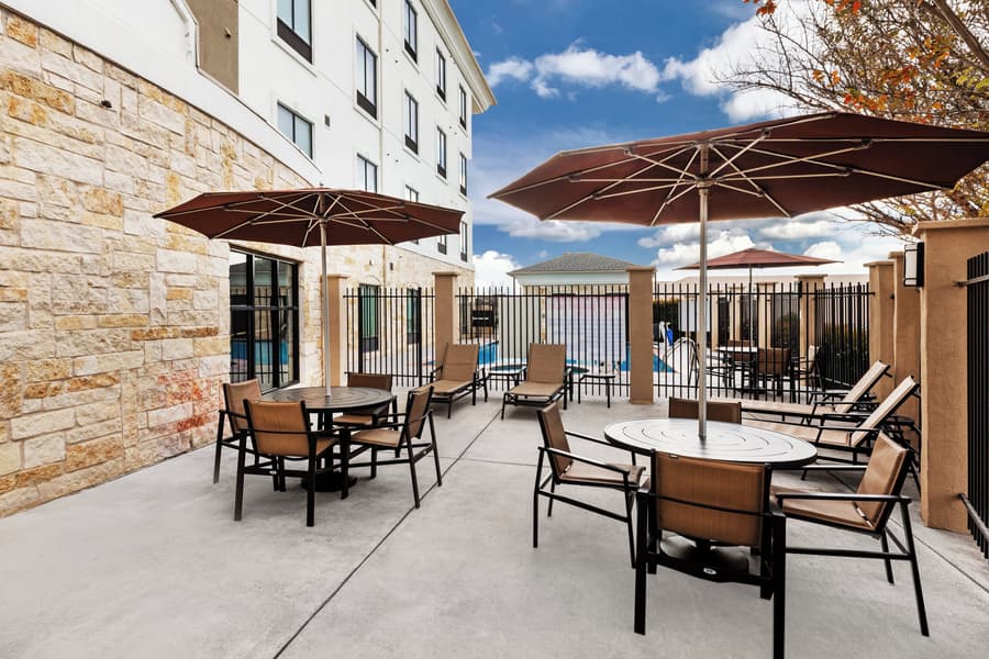 Holiday Inn Express & Suites Del Rio by IHG