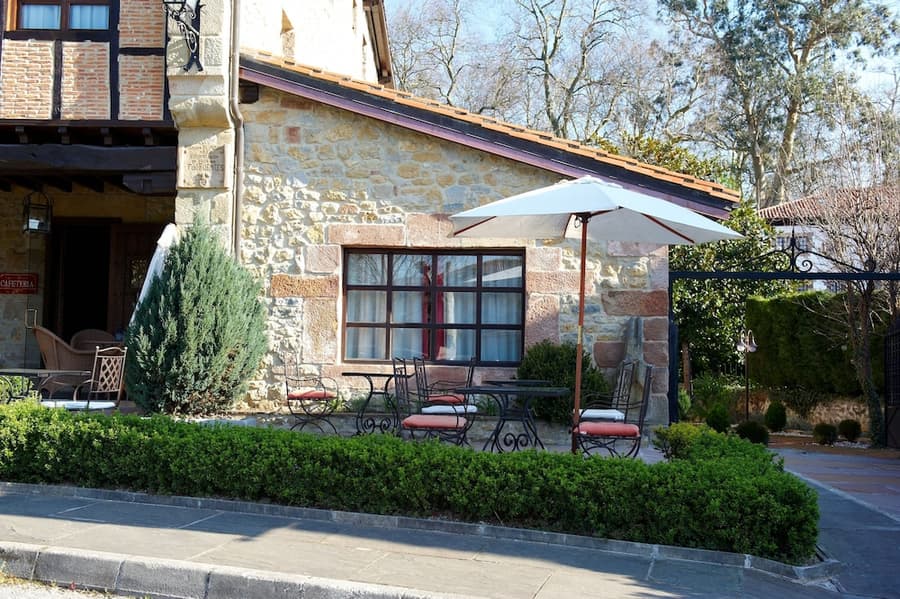 La Casona de Revolgo