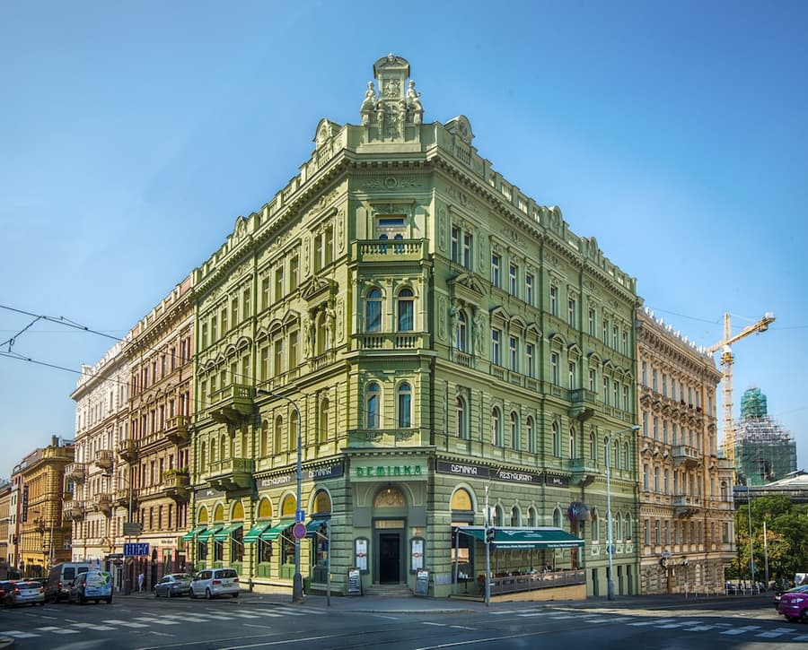 Deminka Palace