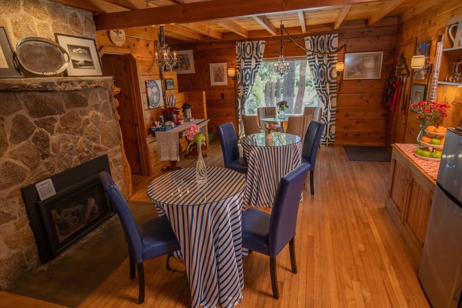 Elliott House Boutique Inn