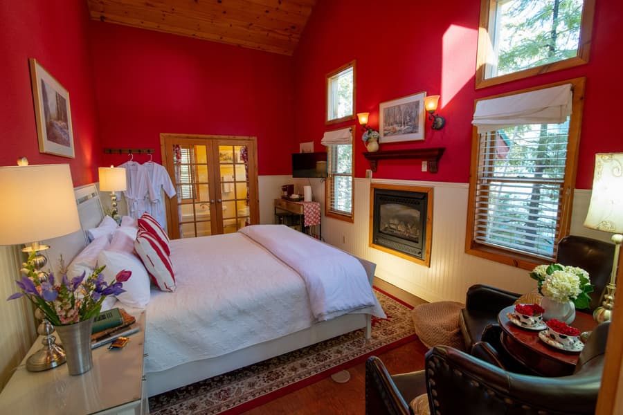 Elliott House Boutique Inn