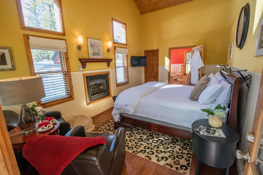 Elliott House Boutique Inn