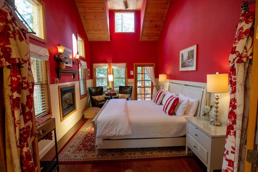 Elliott House Boutique Inn