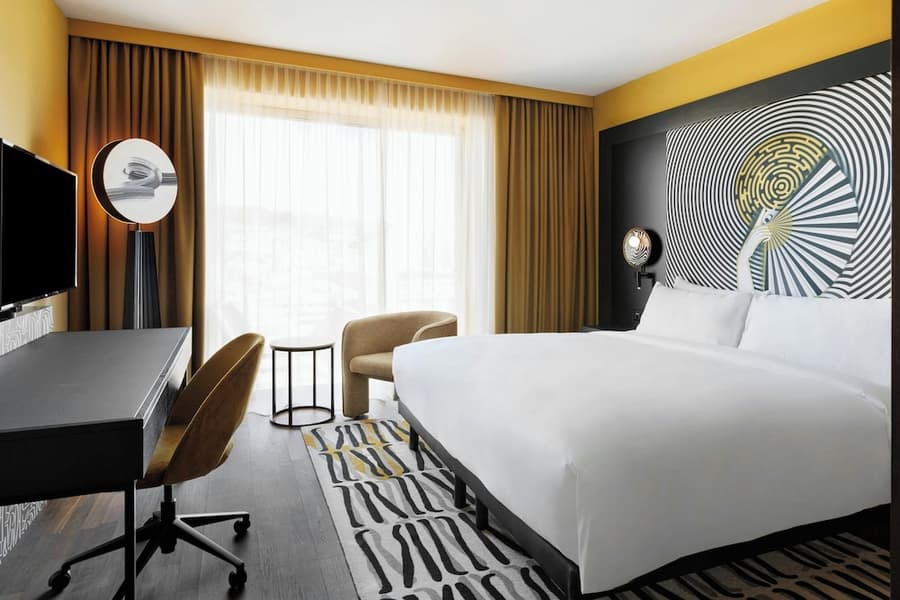 Renaissance Zürich Tower Hotel